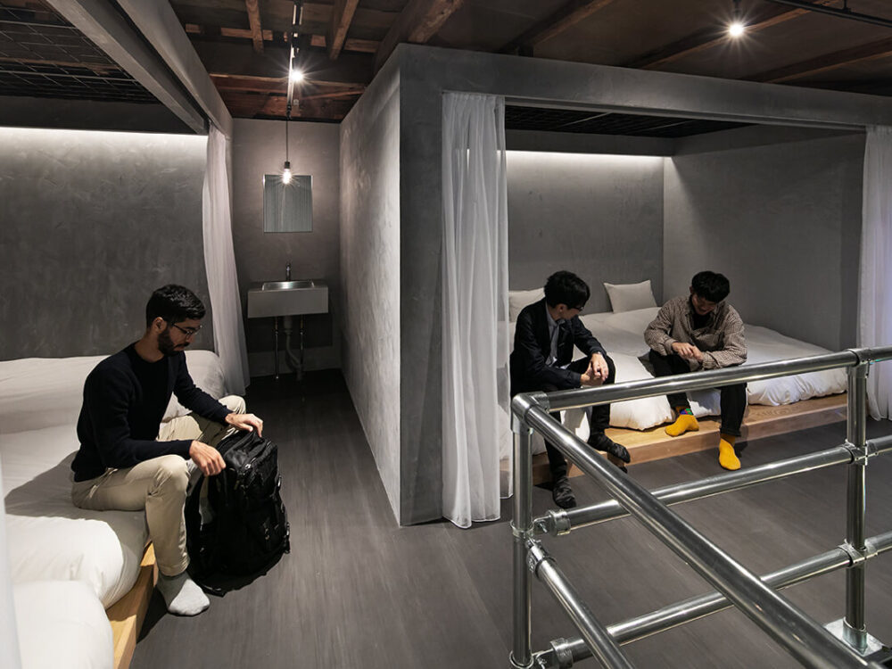 新旧の融合を素材で叶えた客室  -SEKAI HOTEL Fuse-