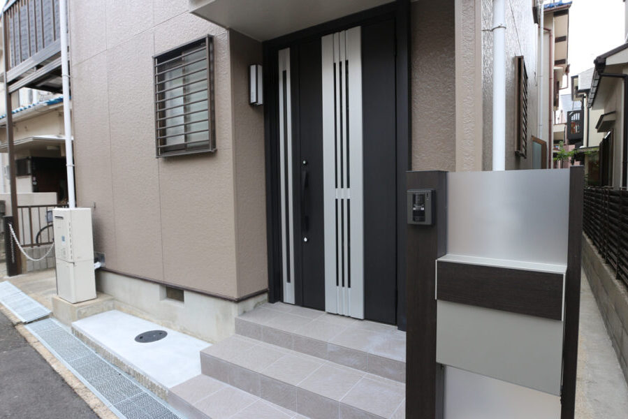 戸建てリノベーションの玄関