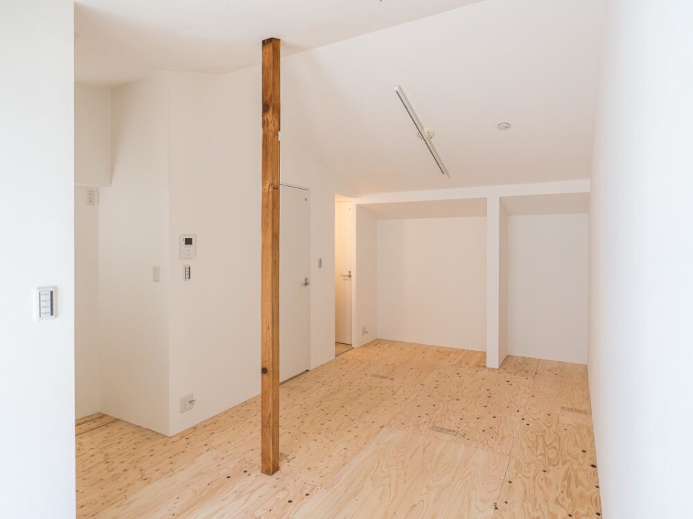 “これから”を仕込む、小さな長屋のアップデート【大阪市中央区】