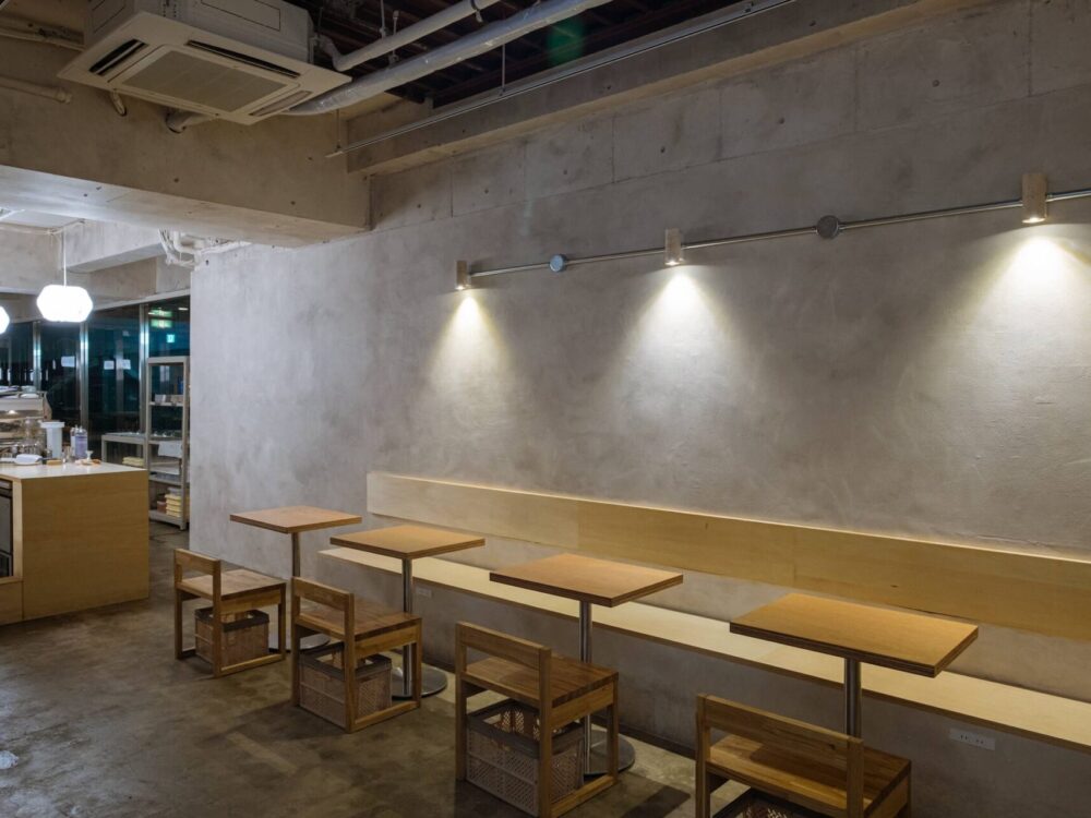 訪れる人の時間を記録に – OURLOG COFFEE ROASTERS【大阪市中央区】