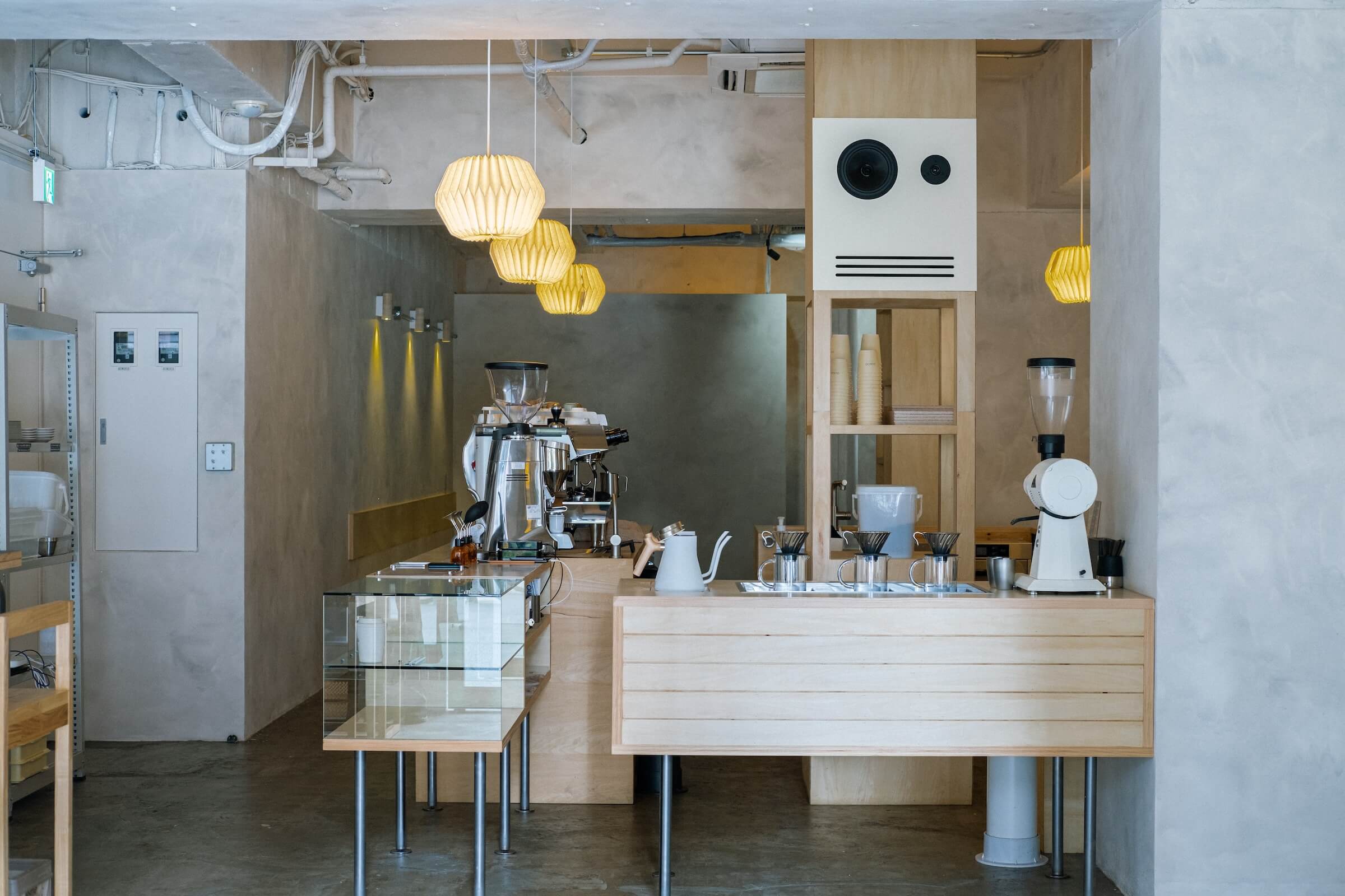 本町のリノベーションカフェ OURLOG COFFEE