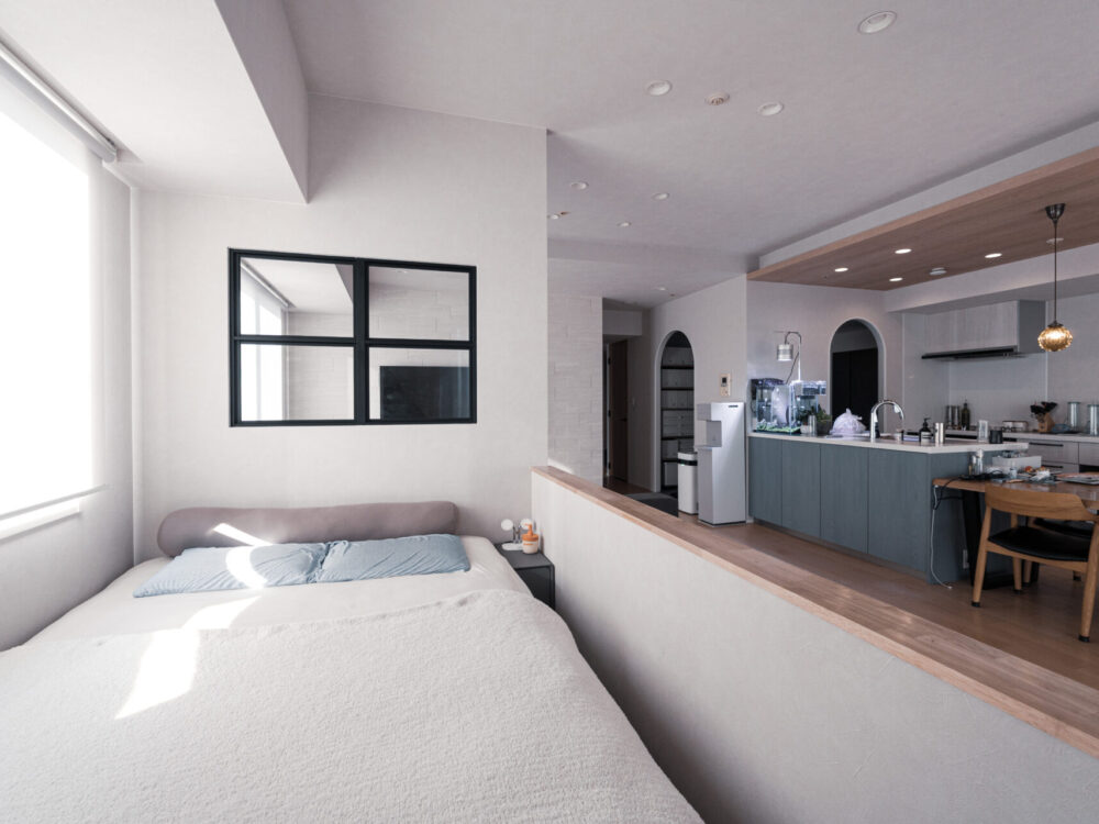 「LDKに寝室を」85cmの腰壁が成立させる“守られ感”【大阪市中央区】