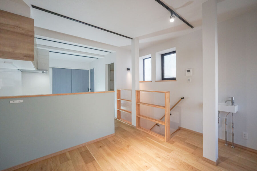 「この長屋、本当に住める？」から始まった。制限だらけの62㎡を“日常の居場所”へ【兵庫県神戸市】