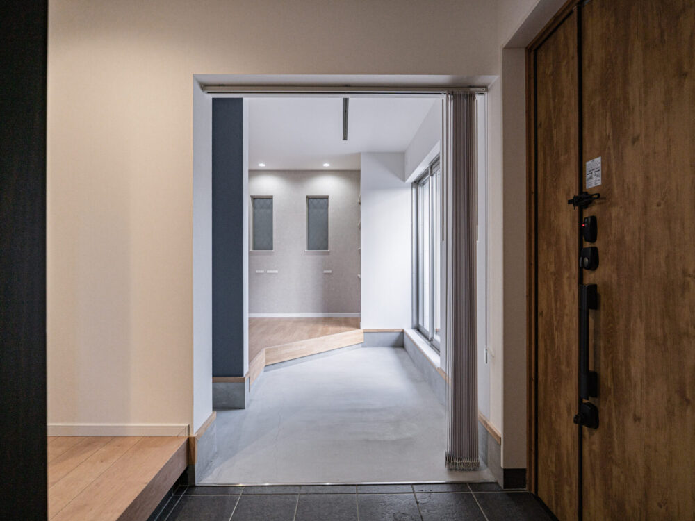 斜めのラインが生んだ、開放感のある暮らし【東大阪市】