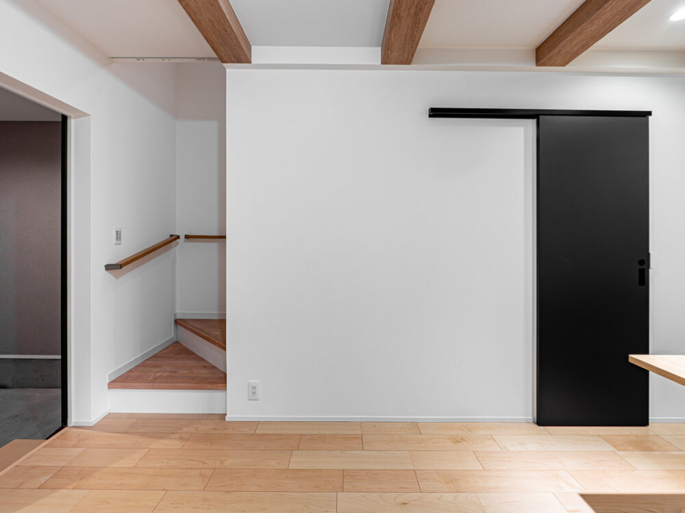 長屋の暗い・狭い・窮屈から見直す、3人暮らしのちょうどいい距離【大阪市西成区】