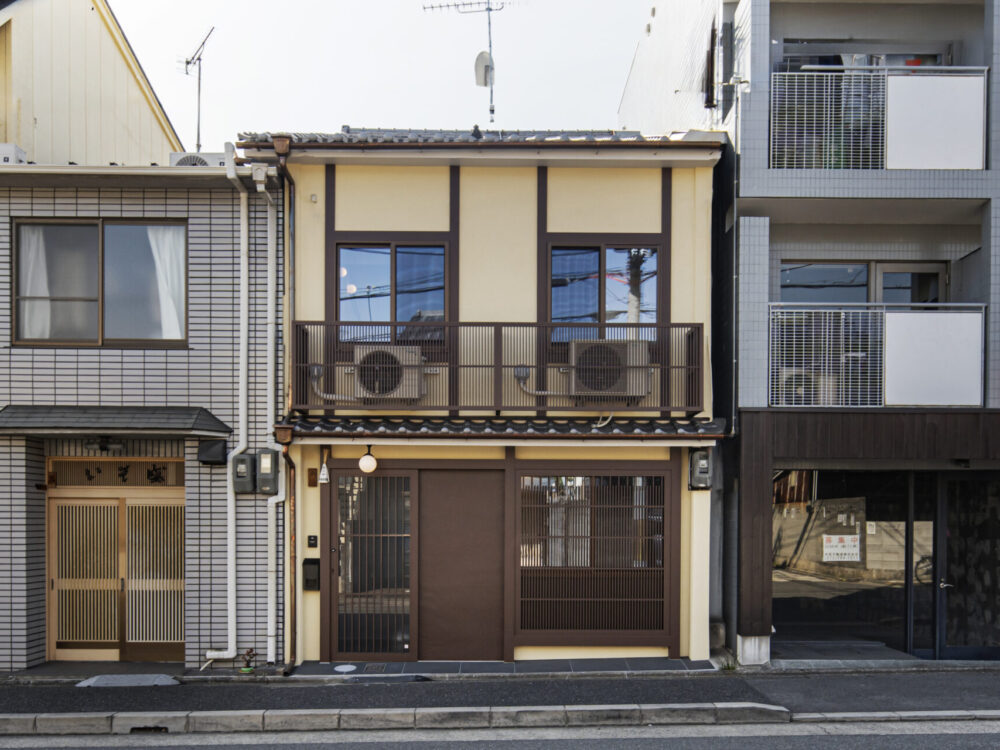 庭を眺め、記憶をつなぐ。家族が集う長屋リノベーション【京都市上京区】