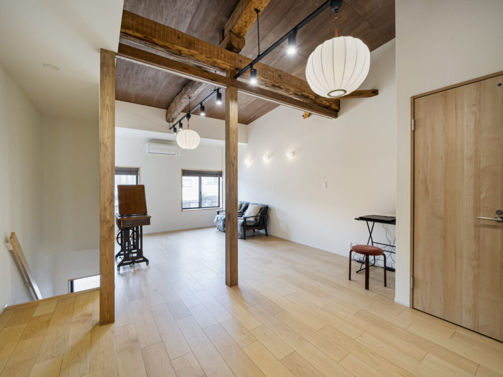 庭を眺め、記憶をつなぐ。家族が集う長屋リノベーション【京都市上京区】